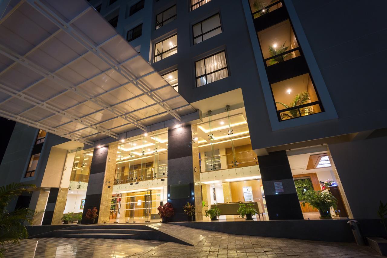 Classic Grande,A Member Of Radisson 임팔 외부 사진